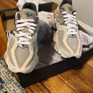 New Balance 9060 ‘Sea Salt’ BRAND NEW- NEVER WORN